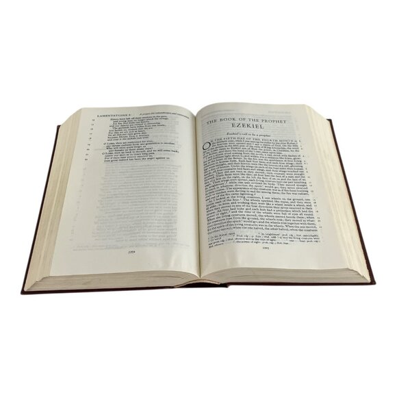 The New English Bible with Apocrypha – 1971 Oxford University Press Hardcover – - Picture 7 of 7